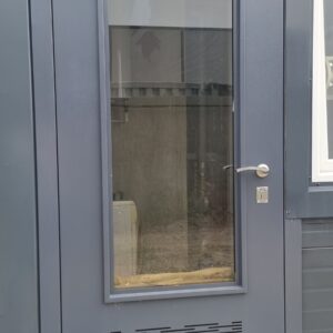 Дверь под заказ для ИТП с вентиляционной решёткой под заказ