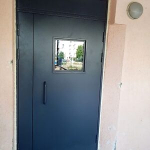 Двери для подъездов с улучшенными встроенными магнитами